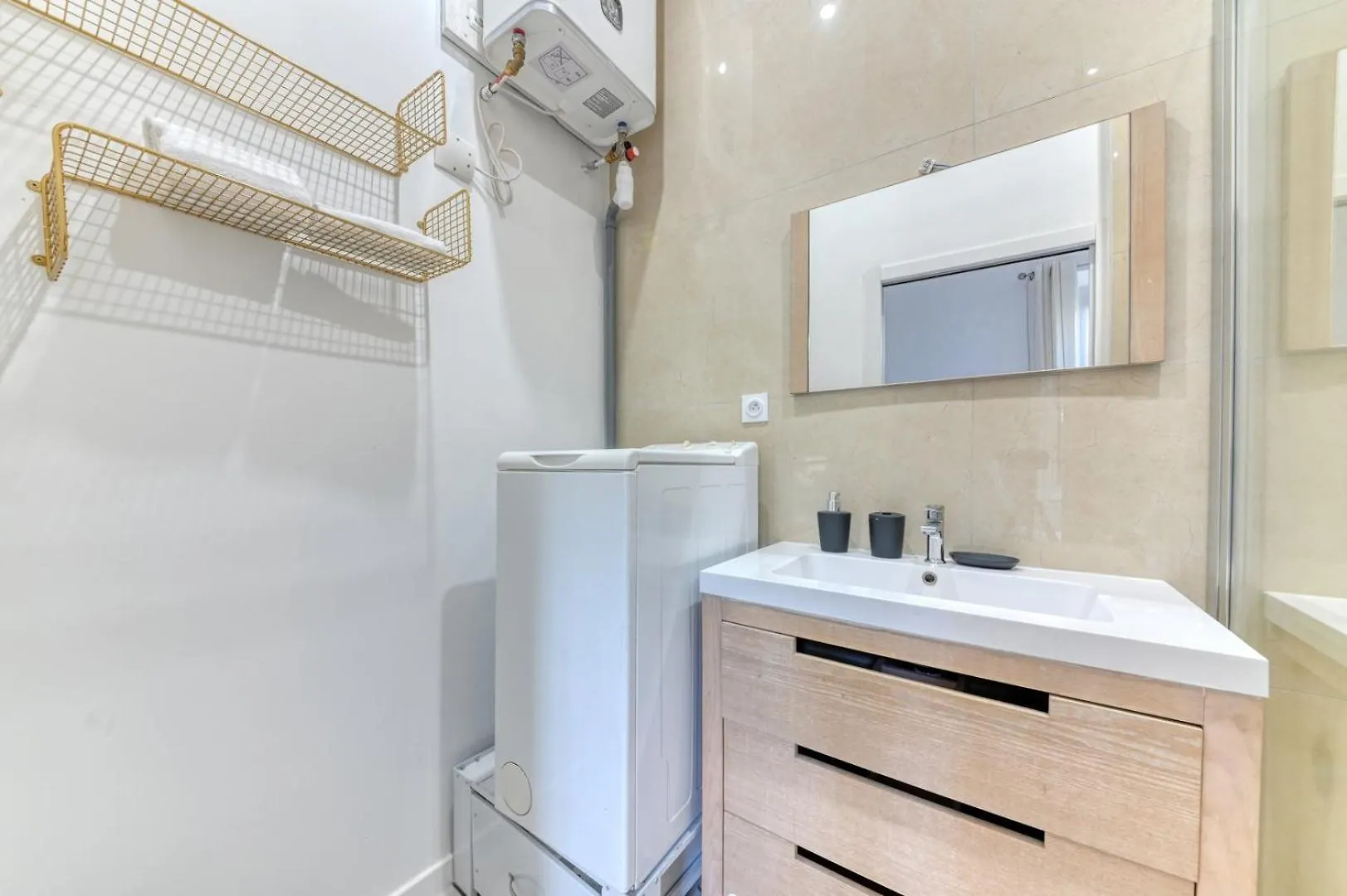 Guestready - Grey Velvet In Villeurbanne France